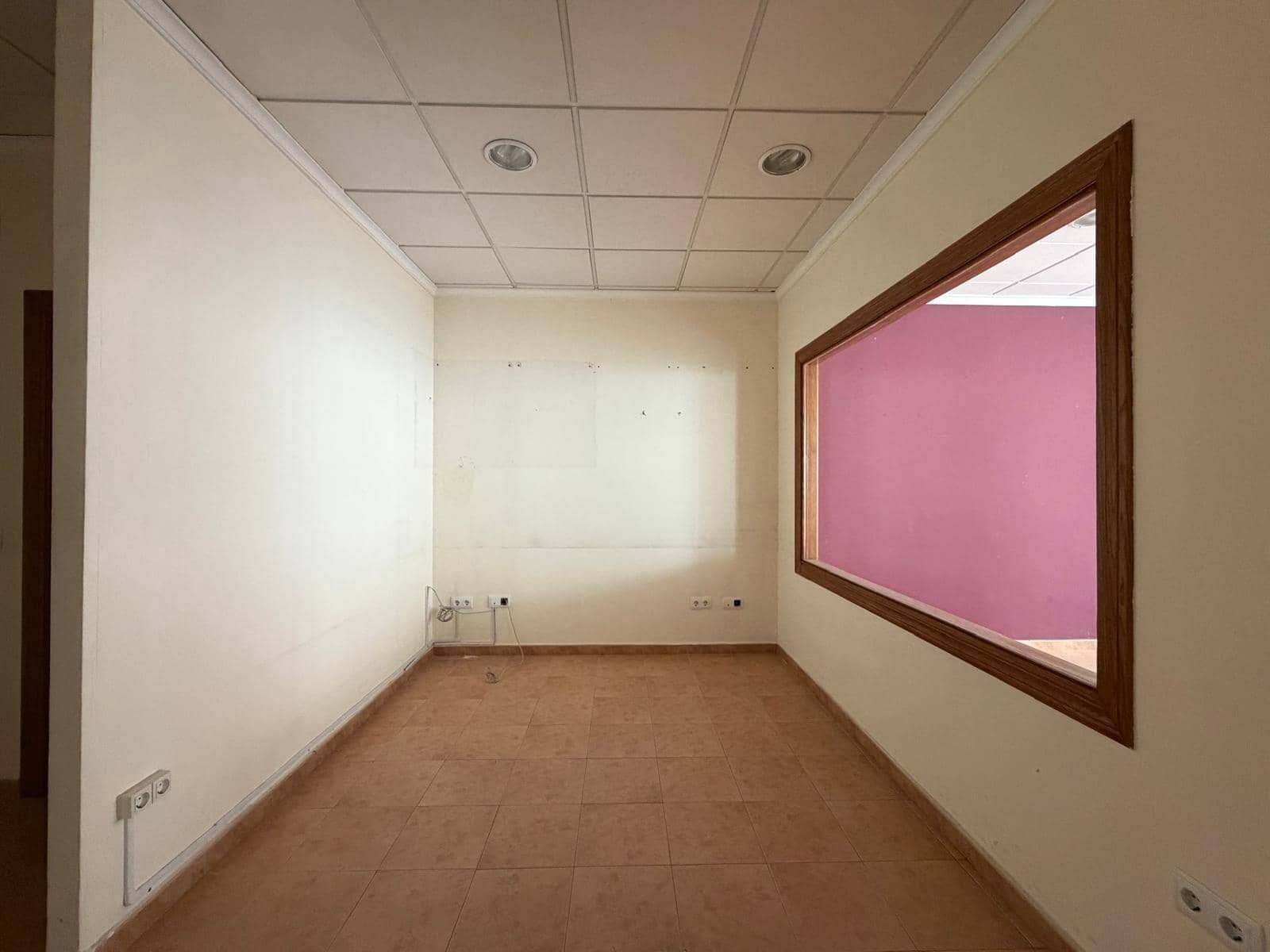 Commercial for rent in Pilar de la Horadada - € 380 (Ref: 9839409)