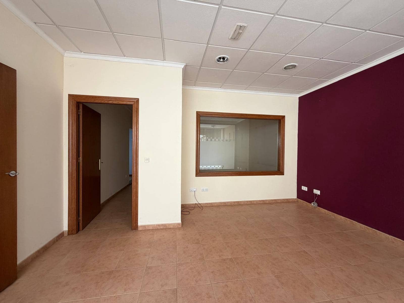 Commercial for rent in Pilar de la Horadada - € 380 (Ref: 9839409)