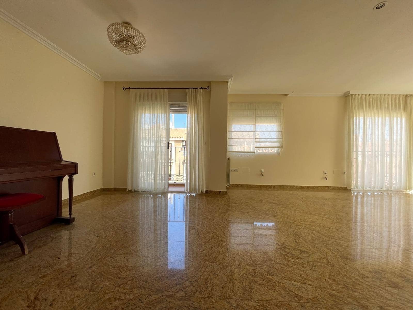 5 bedroom Flat for rent in Santiago de la Ribera with garage - € 1,200 (Ref: 9839410)