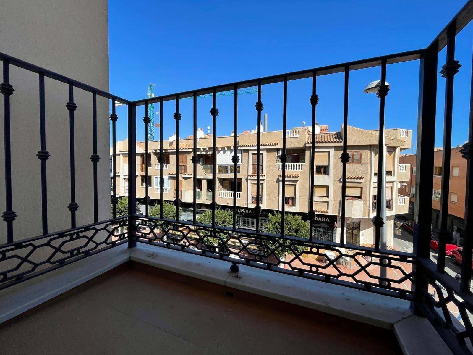 5 bedroom Flat for rent in Santiago de la Ribera with garage - € 1,200 (Ref: 9839410)