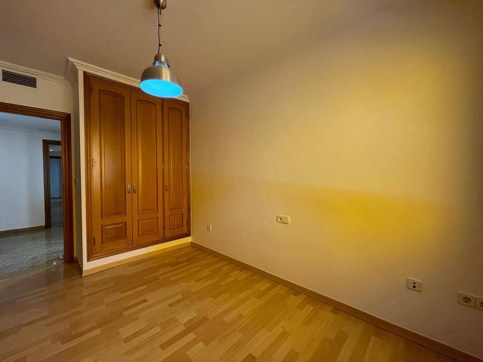 5 bedroom Flat for rent in Santiago de la Ribera with garage - € 1,200 (Ref: 9839410)