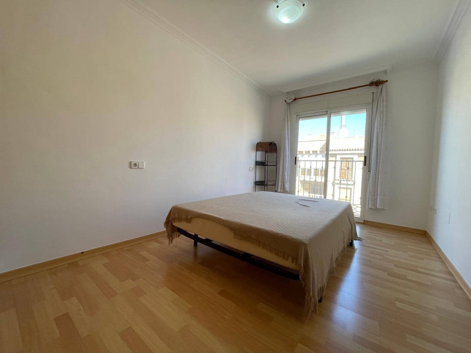5 bedroom Flat for rent in Santiago de la Ribera with garage - € 1,200 (Ref: 9839410)
