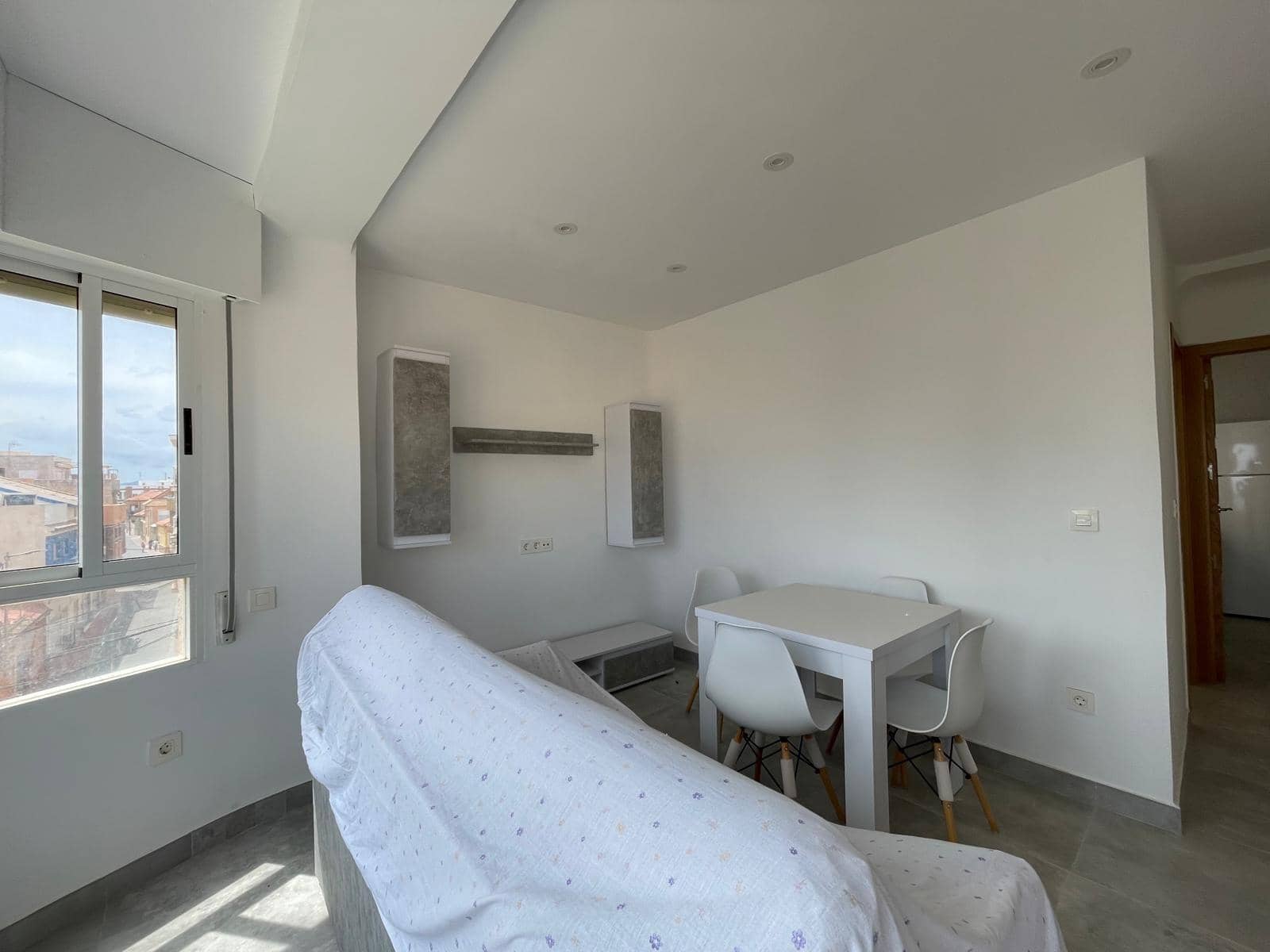 2 bedroom Apartment for rent in Los Alcazares - € 680 (Ref: 9839411)