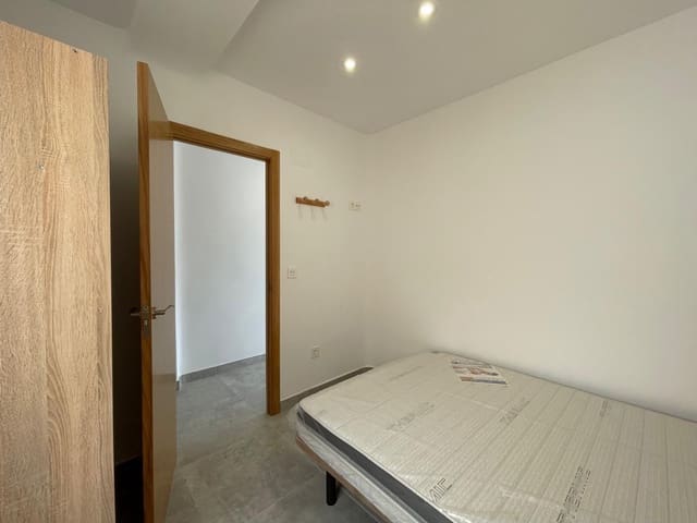 2 soveværelse Lejlighed til leje i Los Alcázares - € 680 (Ref: 9839411)