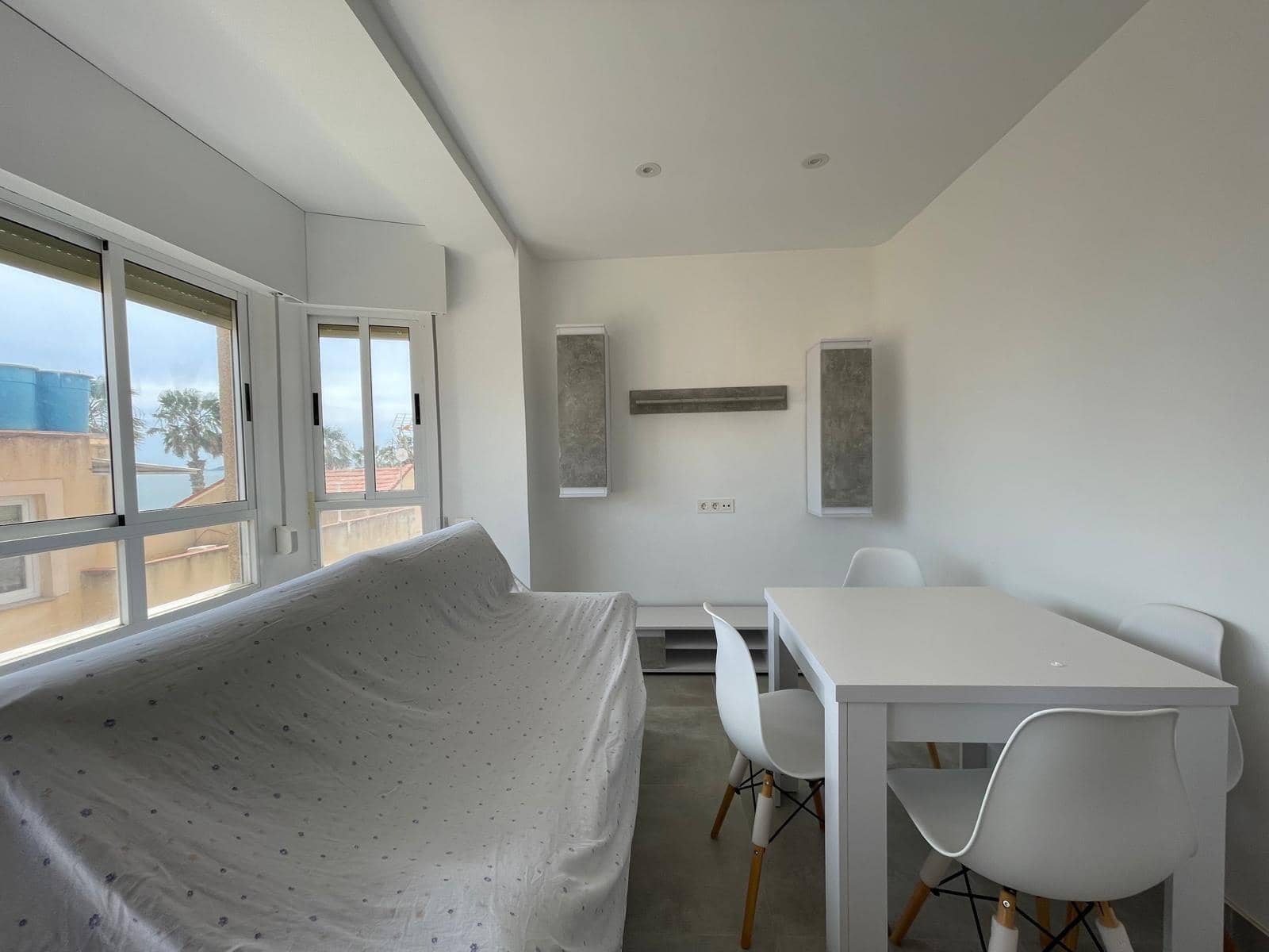 2 bedroom Apartment for rent in Los Alcazares - € 680 (Ref: 9839411)