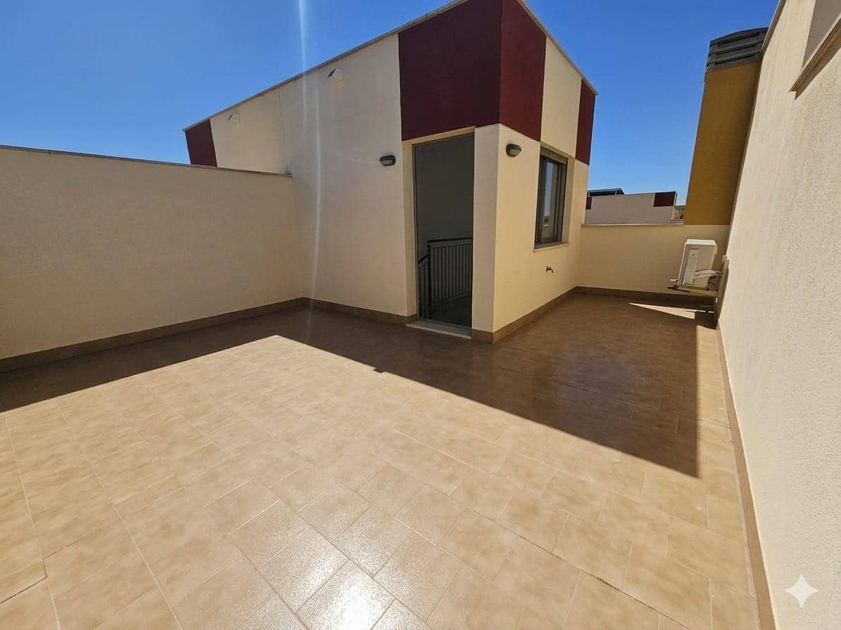 3 soveværelse Rækkehus til salg i Los Alcazares med garage - € 239.900 (Ref: 9846544)