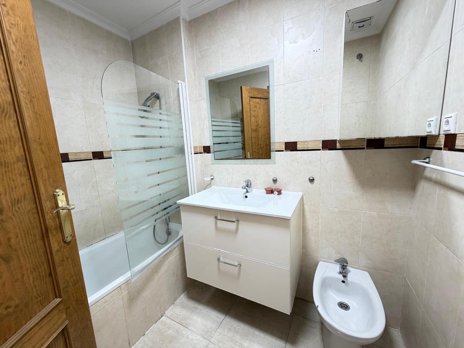 2 bedroom Apartment for rent in Los Altos with pool - € 950 (Ref: 9846546)