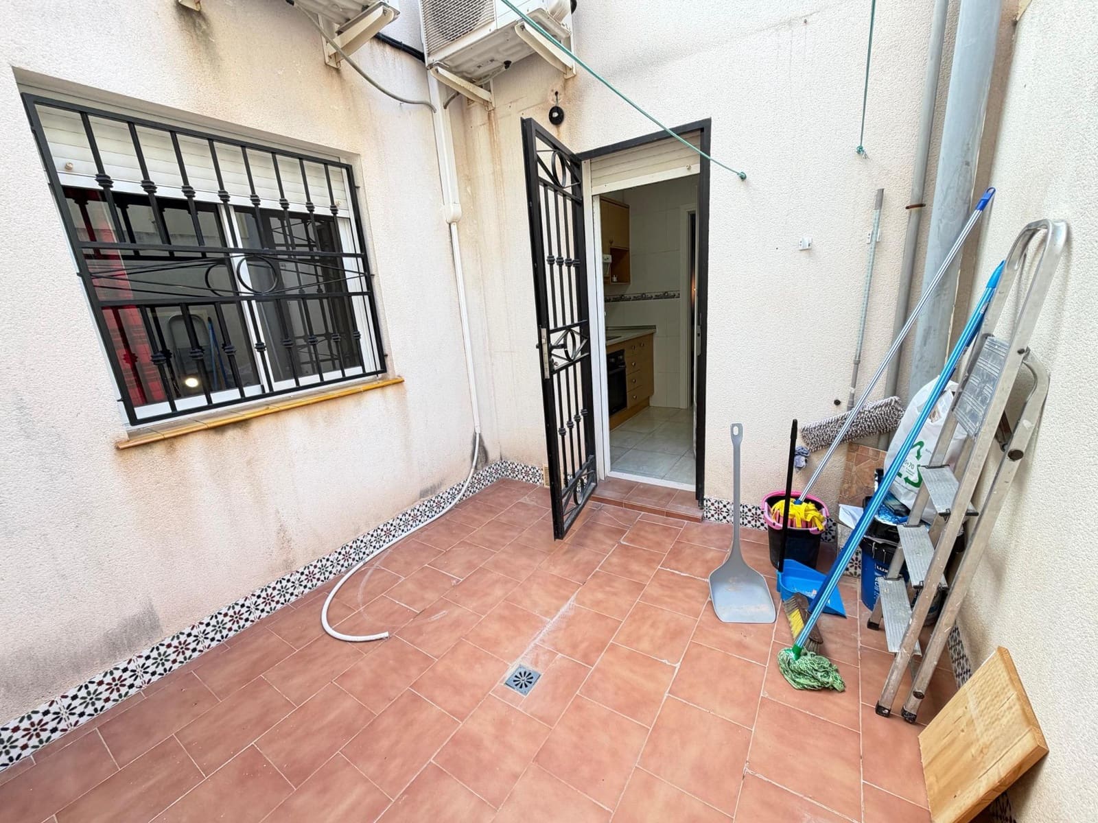 2 bedroom Apartment for rent in Los Altos with pool - € 950 (Ref: 9846546)