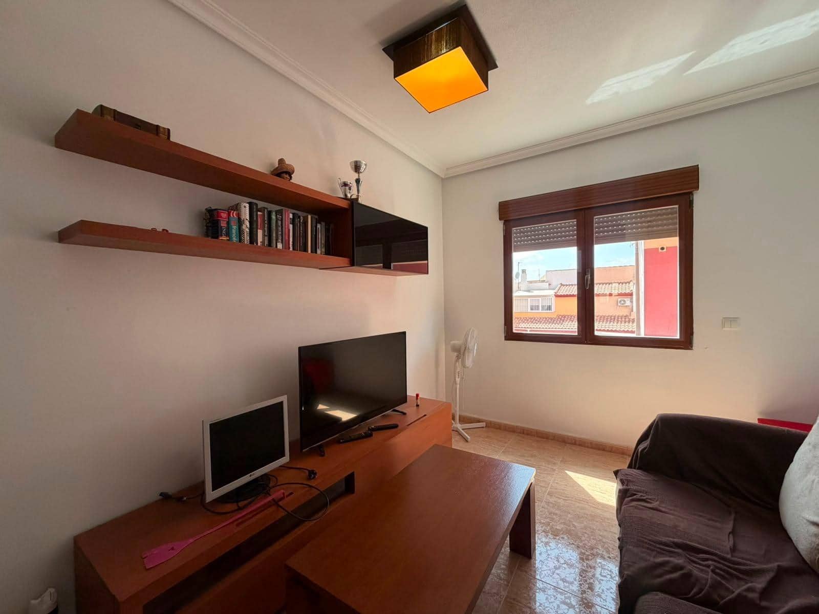 2 soverom Leilighet til leie i Los Alcazares - € 680 (Ref: 9884940)