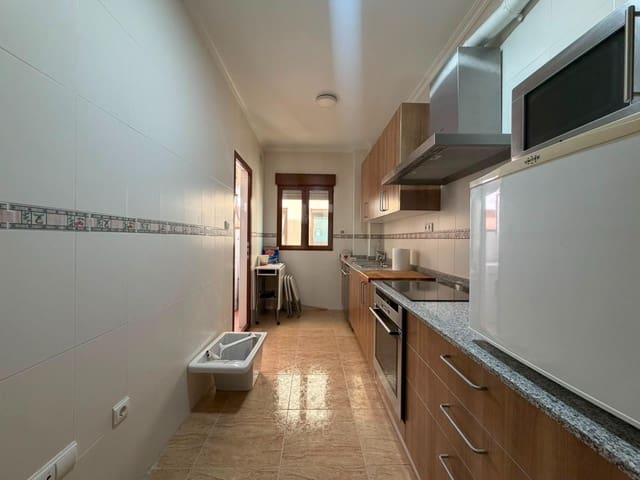 2 soverom Leilighet til leie i Los Alcázares - € 680 (Ref: 9884940)
