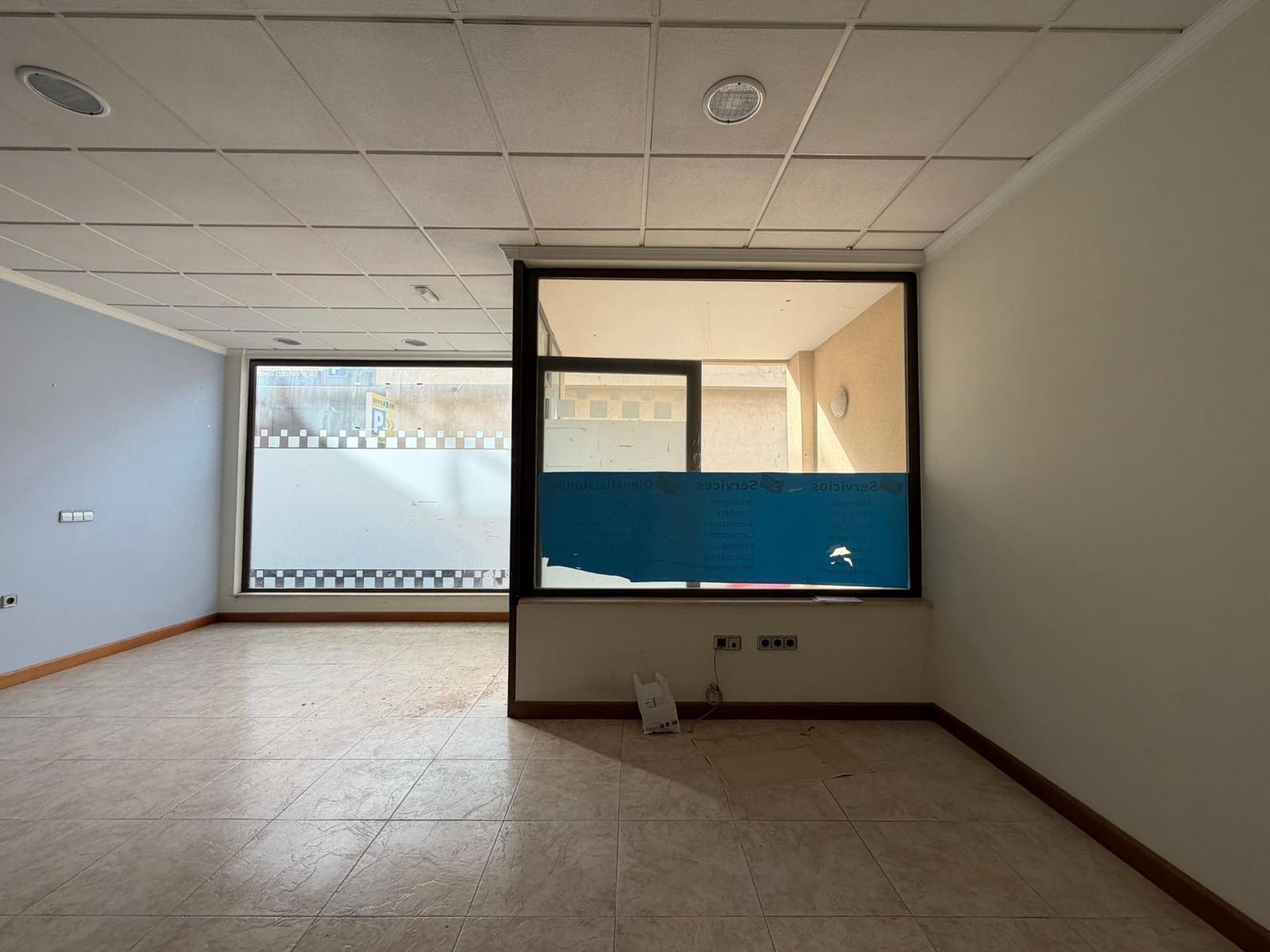 Commerciale da affittare in Pilar de la Horadada - 380 € (Rif: 9894013)
