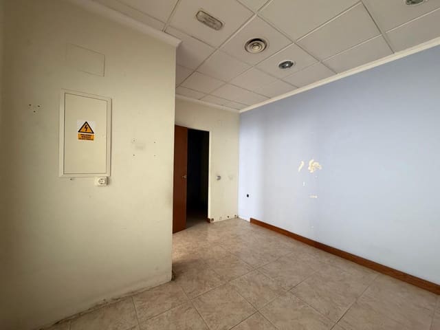 Comercial para arrendar em Pilar de la Horadada - 380 € (Ref: 9894013)