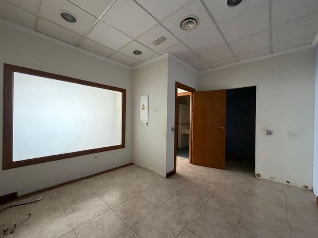Comercial para arrendar em Pilar de la Horadada - 380 € (Ref: 9894013)