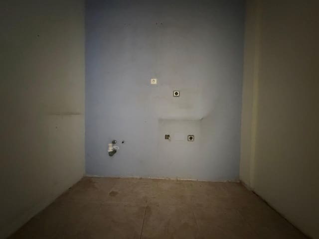 Comercial para arrendar em Pilar de la Horadada - 380 € (Ref: 9894013)