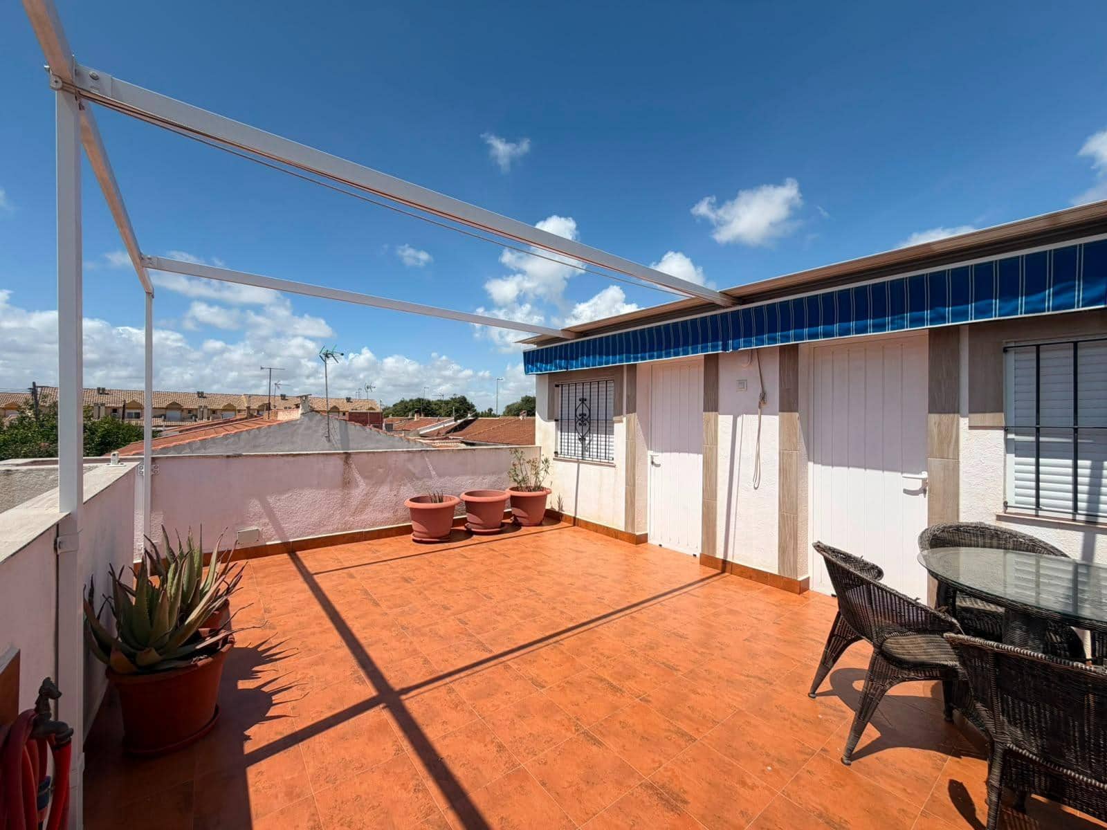 3 soverom Leilighet til leie i Santiago de la Ribera - € 900 (Ref: 9904107)