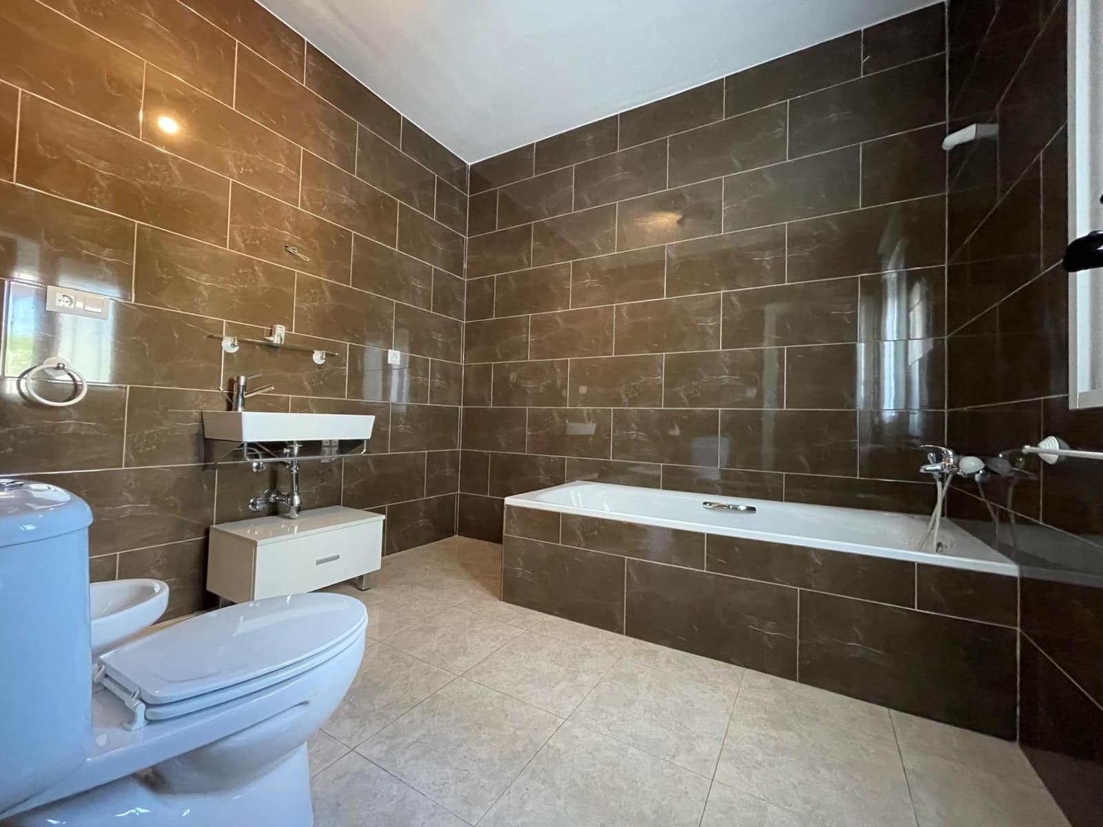 4 soverom Villa til leie i Condado de Alhama med svømmebasseng garasje - € 1 500 (Ref: 9922401)