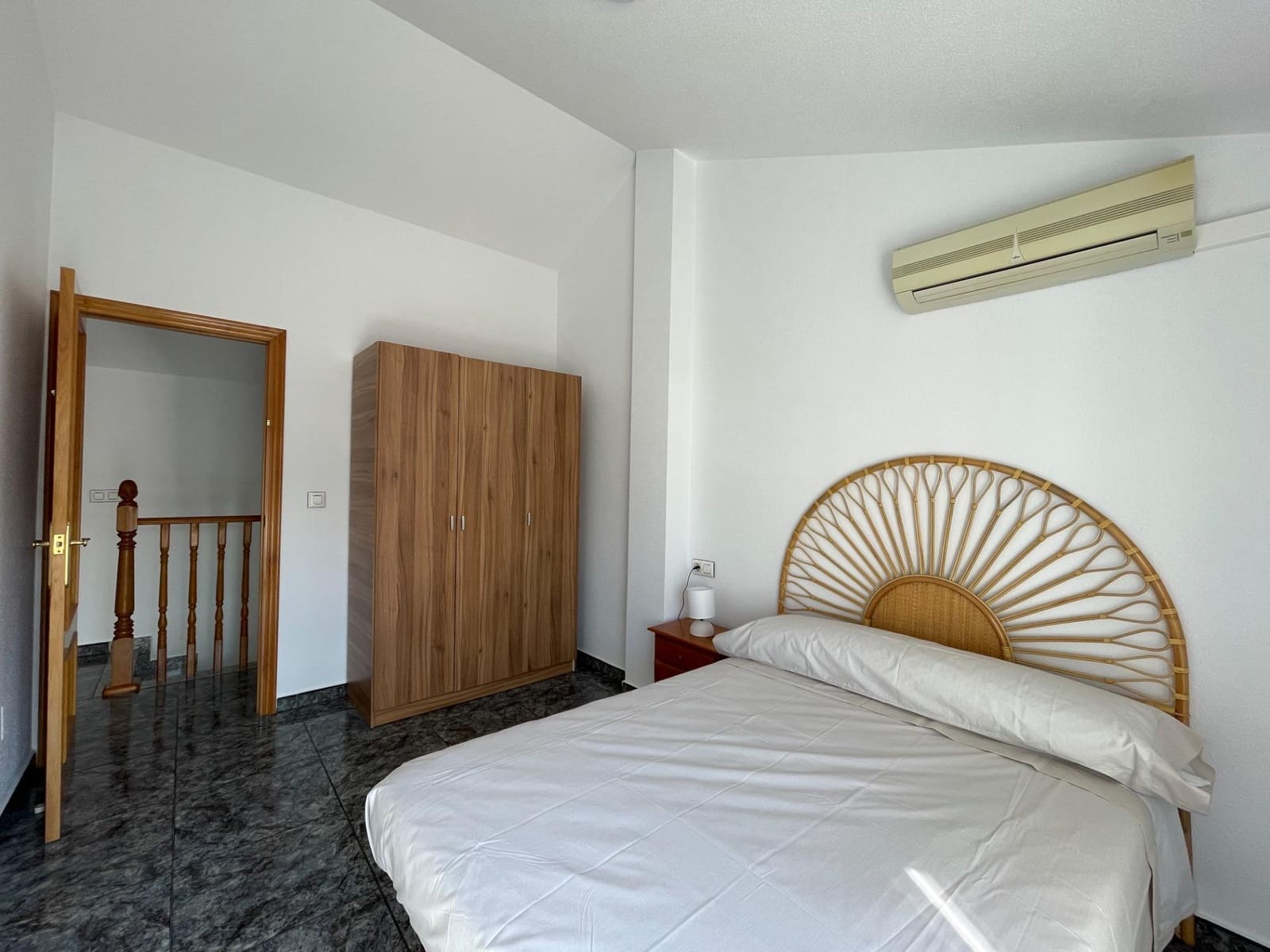4 bedroom Terraced Villa for rent in San Javier with garage - € 840 (Ref: 9927522)