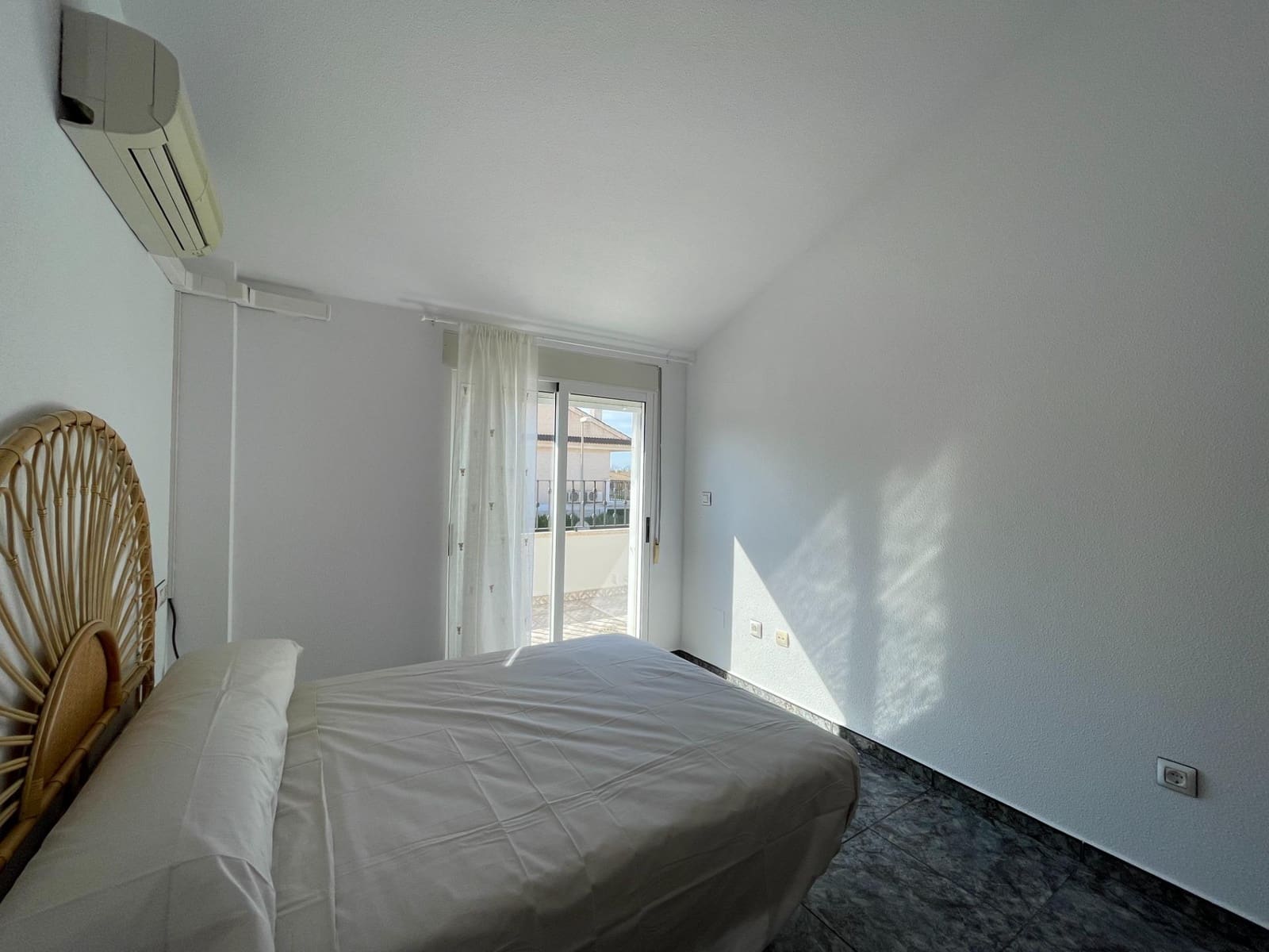 4 bedroom Terraced Villa for rent in San Javier with garage - € 840 (Ref: 9927522)