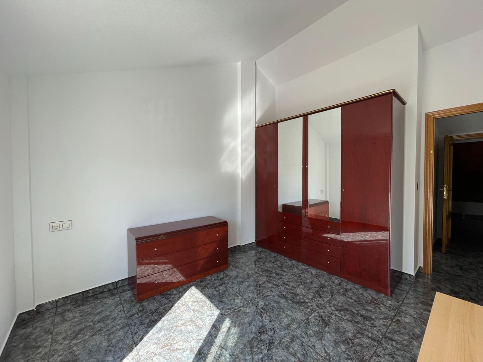 4 bedroom Terraced Villa for rent in San Javier with garage - € 840 (Ref: 9927522)