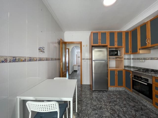 4 bedroom Terraced Villa for rent in San Javier with garage - € 840 (Ref: 9927522)