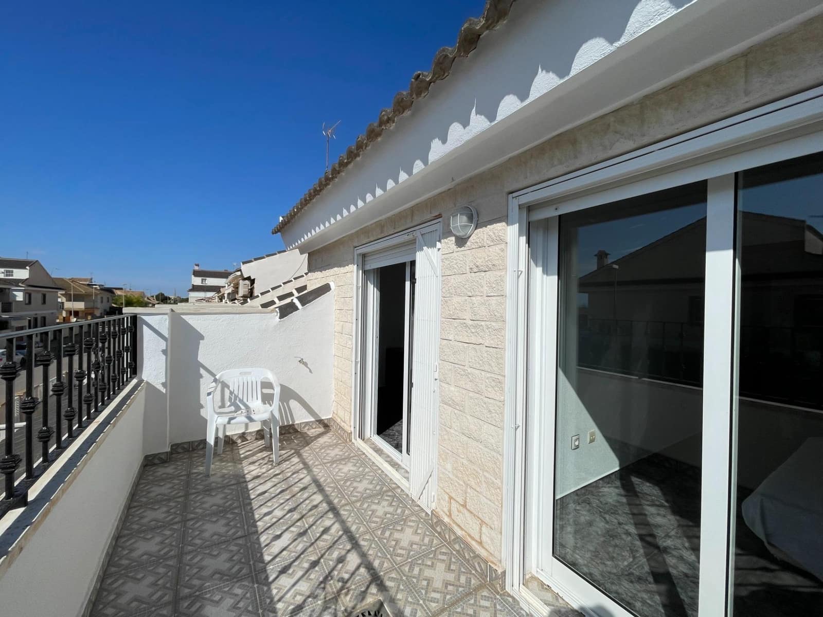 4 bedroom Terraced Villa for rent in San Javier with garage - € 840 (Ref: 9927522)