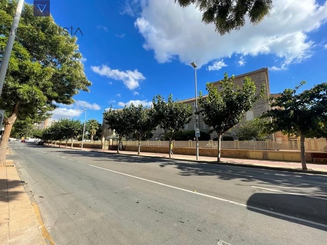 Erhverv til leje i Cartagena - € 550 (Ref: 9948015)