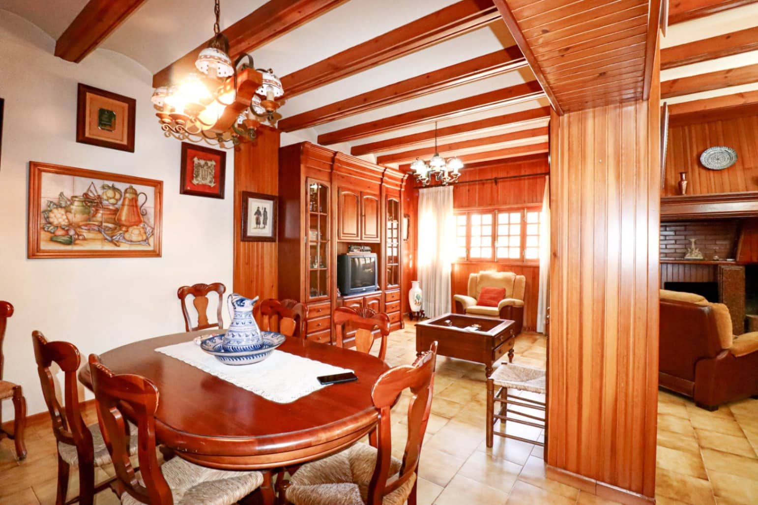 8 sypialnia Finka/Dom wiejski na sprzedaż w Tibi z garażem - 699 990 € (Ref: 10177519)