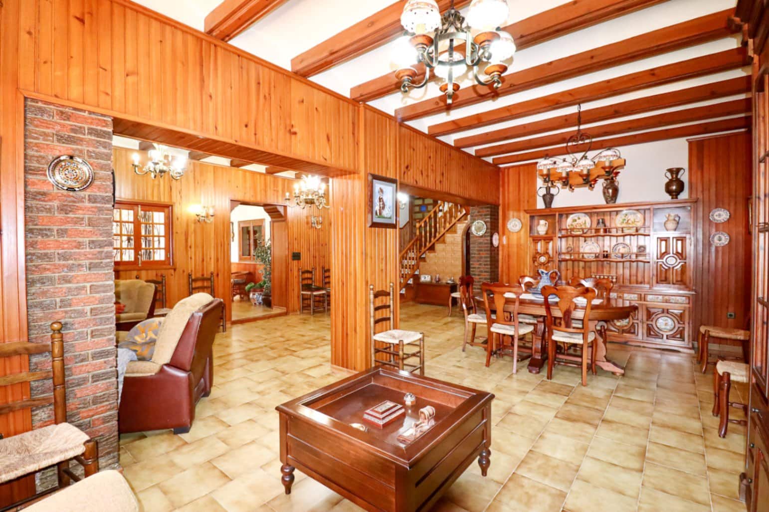 8 sypialnia Finka/Dom wiejski na sprzedaż w Tibi z garażem - 699 990 € (Ref: 10177519)