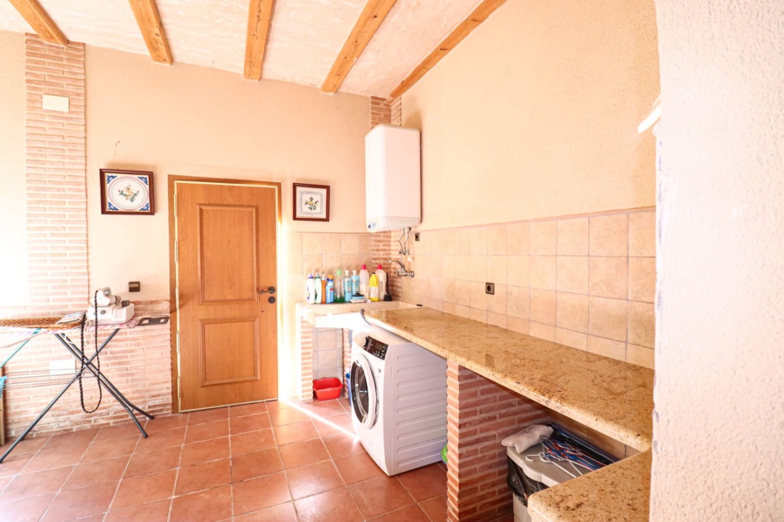 8 sypialnia Finka/Dom wiejski na sprzedaż w Tibi z garażem - 699 990 € (Ref: 10177519)