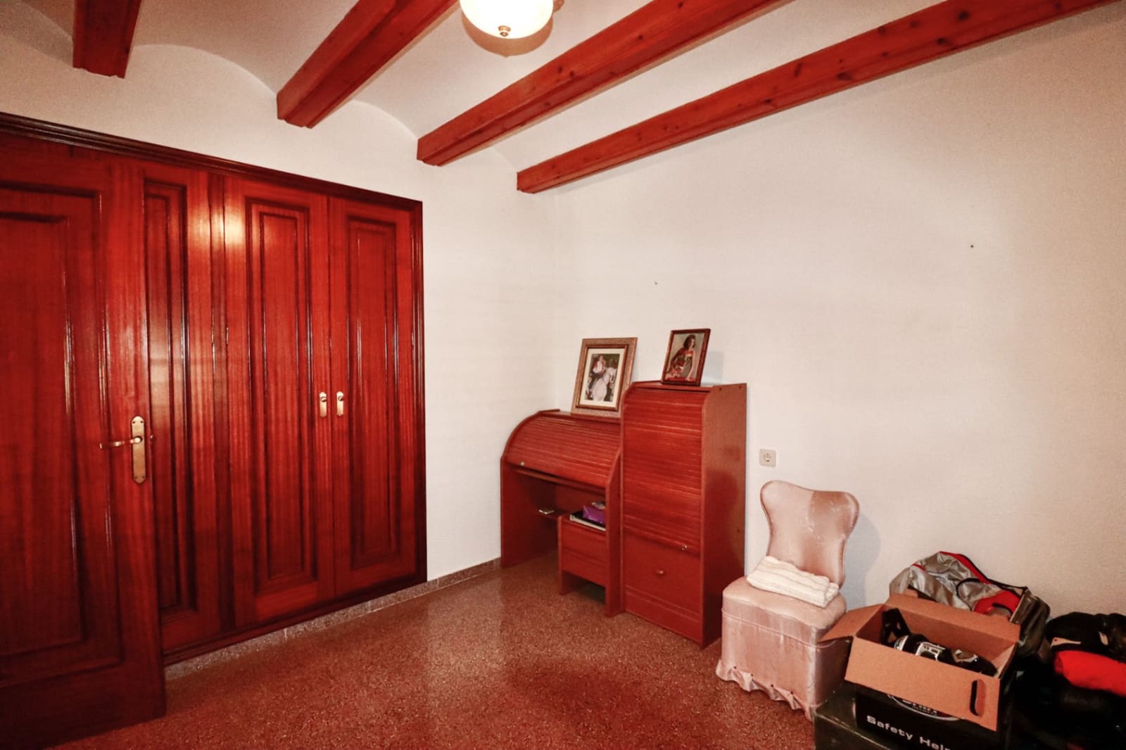 8 sypialnia Finka/Dom wiejski na sprzedaż w Tibi z garażem - 699 990 € (Ref: 10177519)
