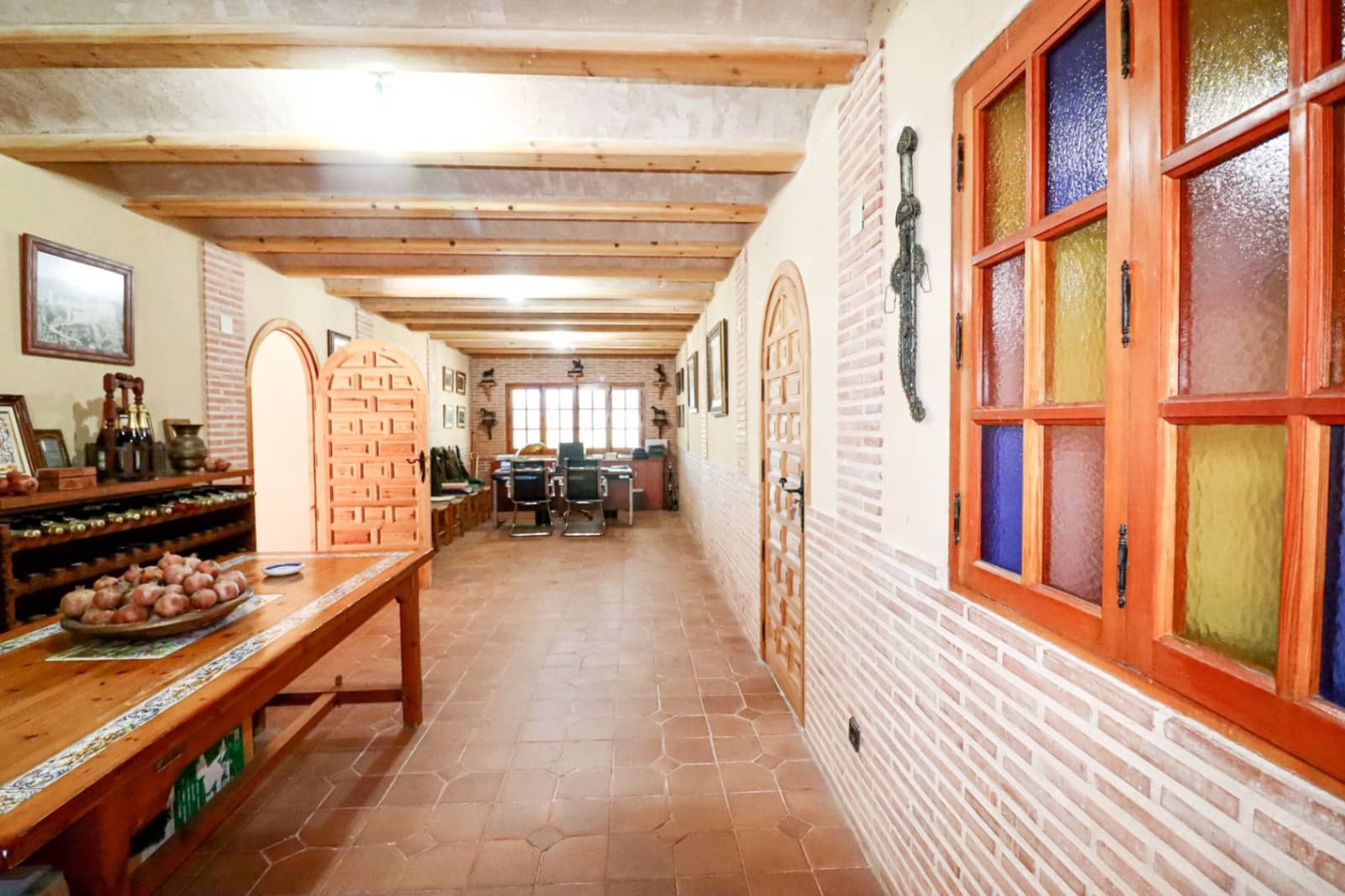 8 sypialnia Finka/Dom wiejski na sprzedaż w Tibi z garażem - 699 990 € (Ref: 10177519)