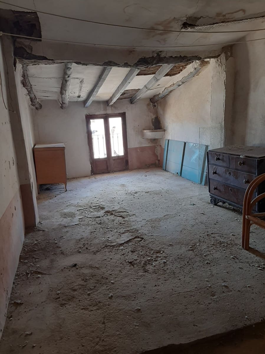 3 soveværelse Rækkehus til salg i Jijona / Xixona - € 34.000 (Ref: 9186310)