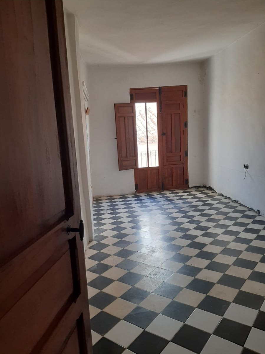 3 soveværelse Rækkehus til salg i Jijona / Xixona - € 34.000 (Ref: 9186310)