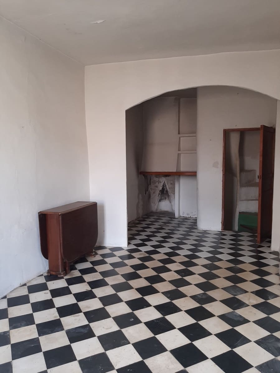 3 soveværelse Rækkehus til salg i Jijona / Xixona - € 34.000 (Ref: 9186310)