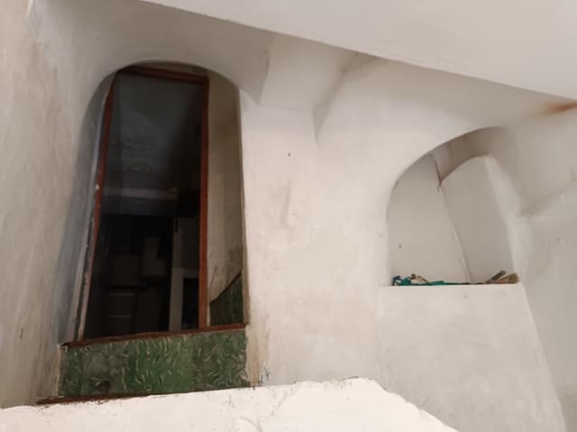 3 slaapkamer Rijtjeshuis te koop in Jijona / Xixona - € 34.000 (Ref: 9186310)