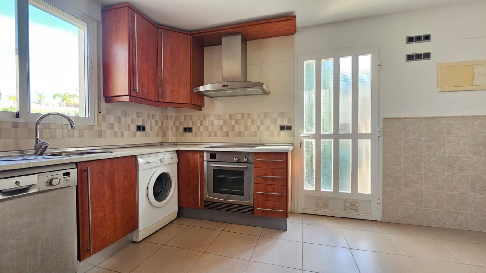 3 soveværelse Villa til salg i Busot med swimmingpool garage - € 360.000 (Ref: 9186316)