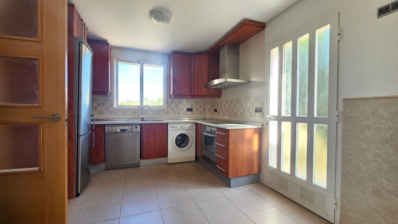 3 soveværelse Villa til salg i Busot med swimmingpool garage - € 360.000 (Ref: 9186316)