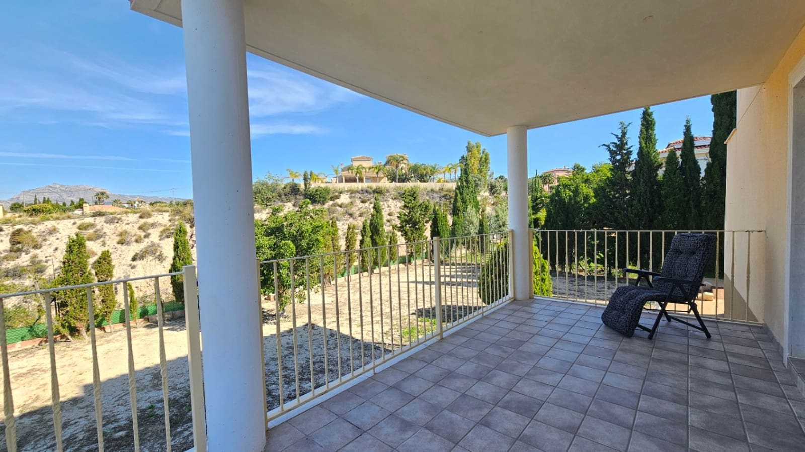 3 soveværelse Villa til salg i Busot med swimmingpool garage - € 360.000 (Ref: 9186316)