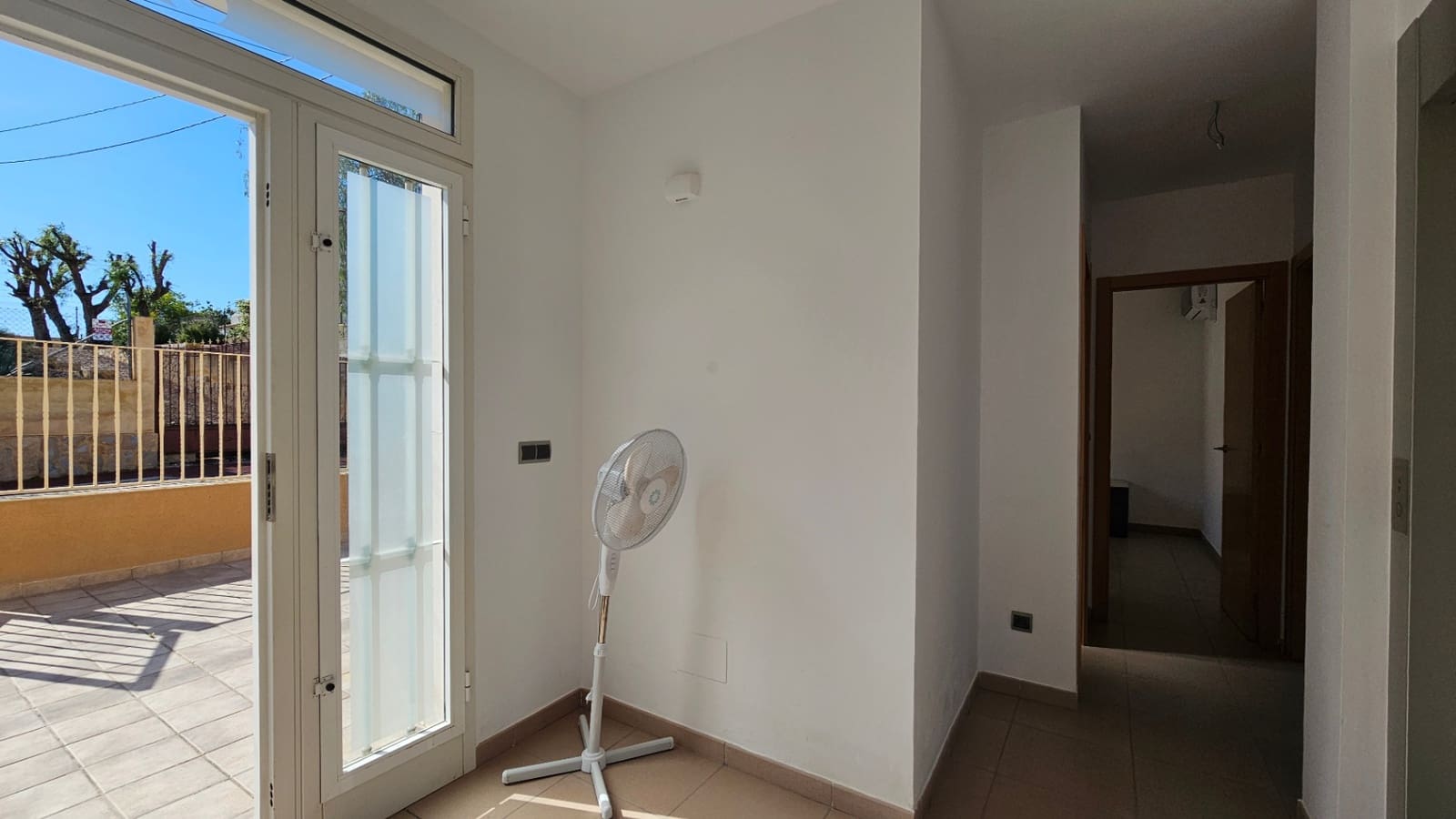 3 soveværelse Villa til salg i Busot med swimmingpool garage - € 360.000 (Ref: 9186316)