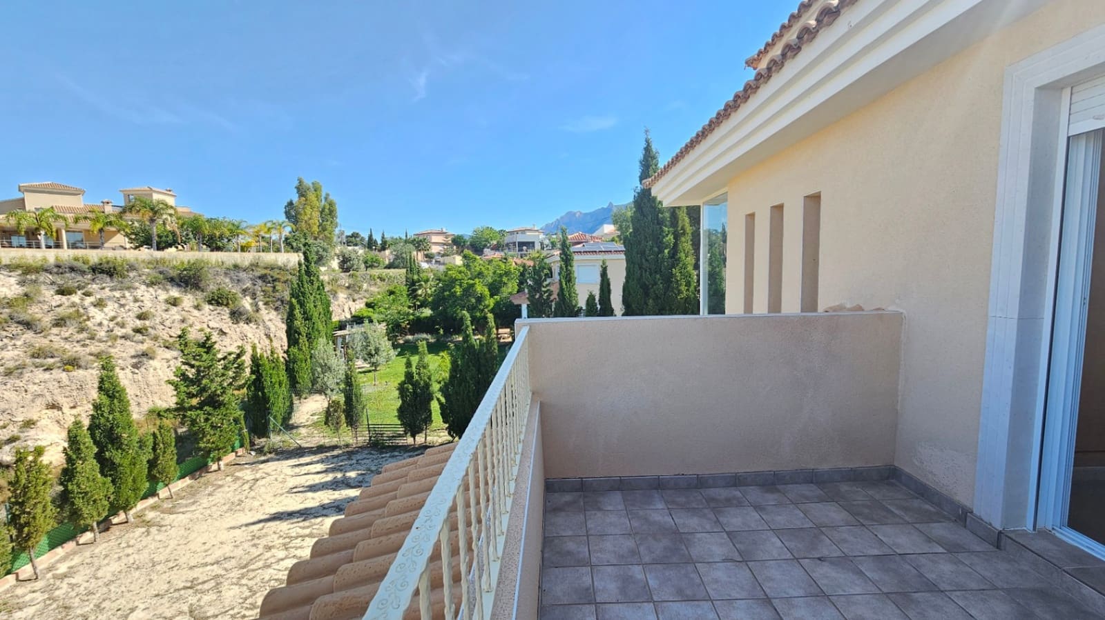 3 soveværelse Villa til salg i Busot med swimmingpool garage - € 360.000 (Ref: 9186316)