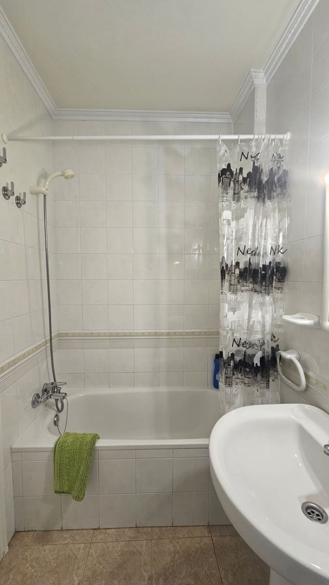 2 soverom Leilighet til salgs i Torrevieja med svømmebasseng - € 129 000 (Ref: 9240482)