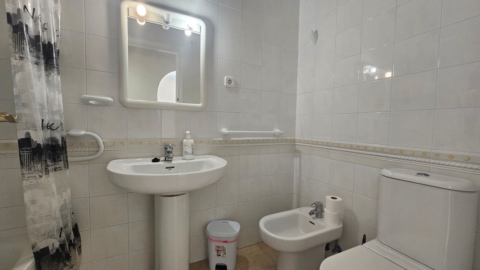 2 soverom Leilighet til salgs i Torrevieja med svømmebasseng - € 129 000 (Ref: 9240482)