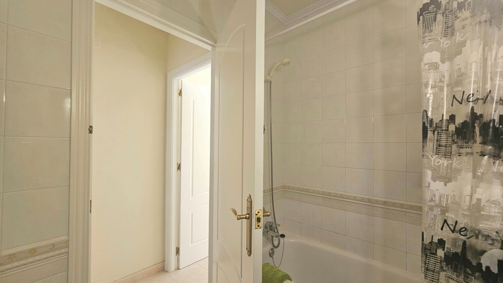 2 soverom Leilighet til salgs i Torrevieja med svømmebasseng - € 129 000 (Ref: 9240482)