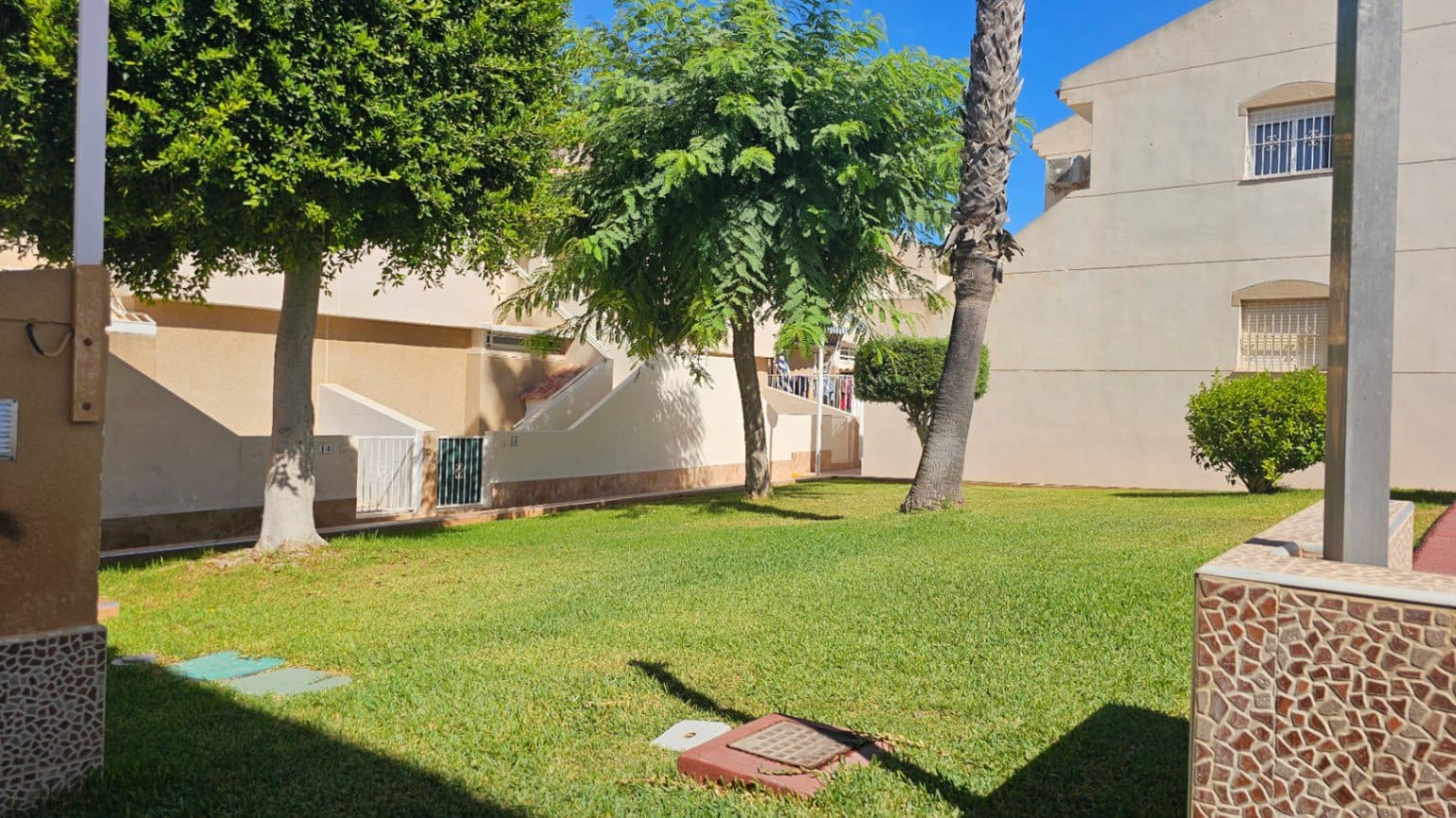 2 soverom Leilighet til salgs i Torrevieja med svømmebasseng - € 129 000 (Ref: 9240482)