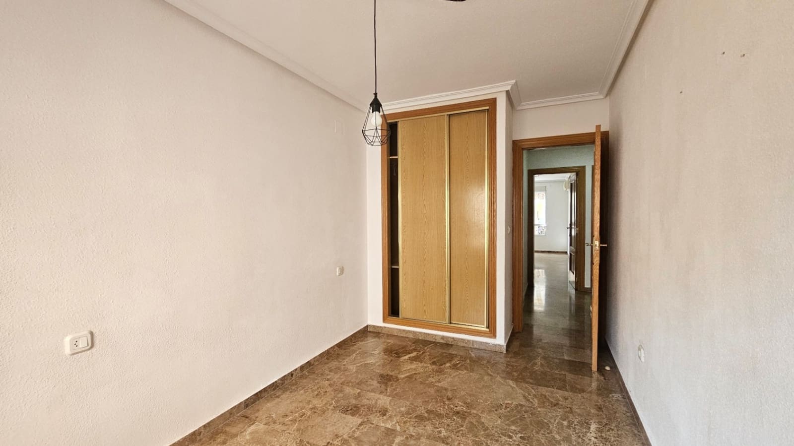 2 soverom Leilighet til salgs i Alicante by med garasje - € 250 000 (Ref: 9322670)