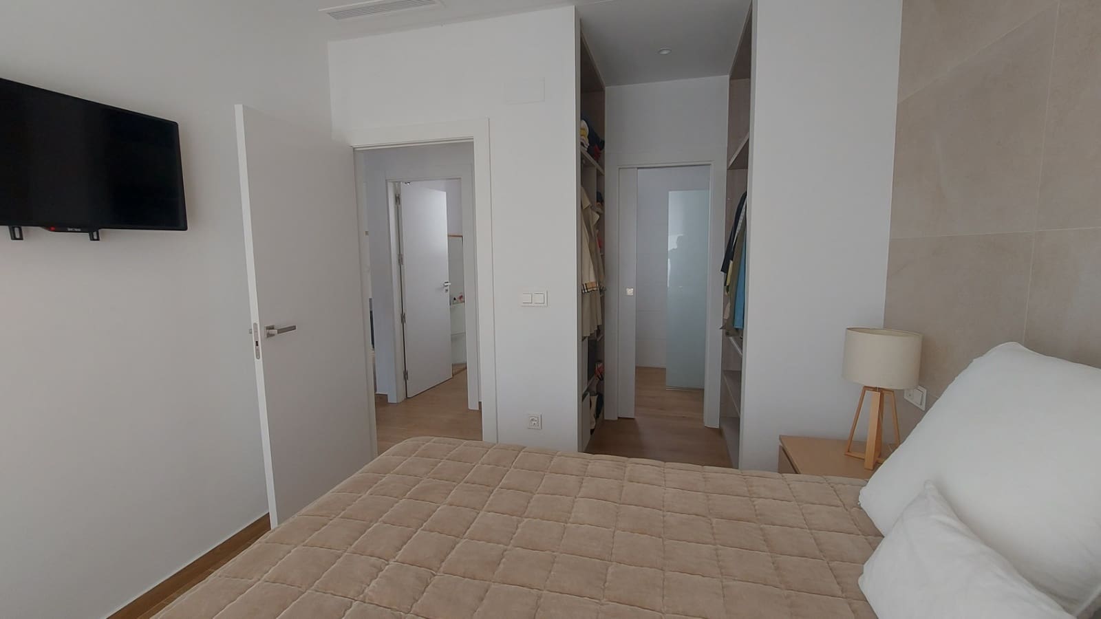 3 makuuhuone Huvila myytävänä paikassa El Campello mukana uima-altaan 
autotalli - 855 000 € (Ref: 9325289)