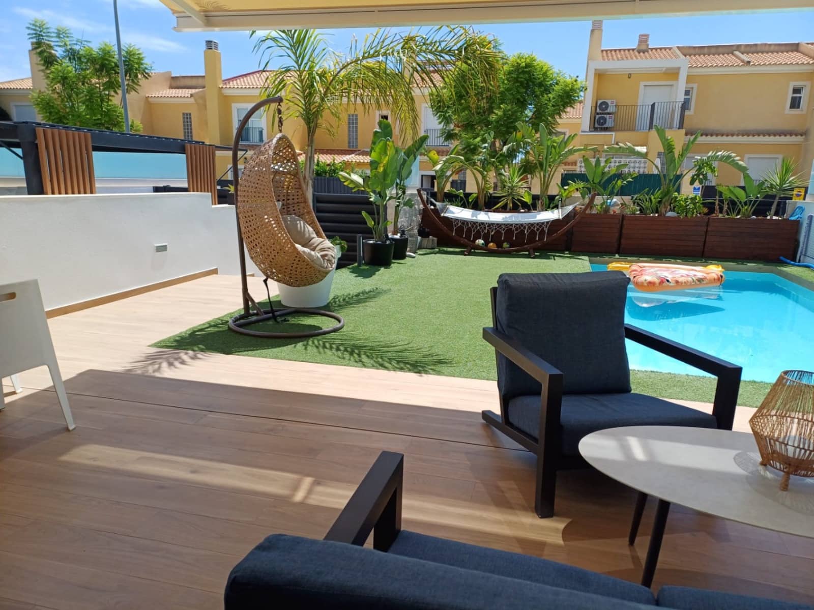 3 makuuhuone Huvila myytävänä paikassa El Campello mukana uima-altaan 
autotalli - 855 000 € (Ref: 9325289)