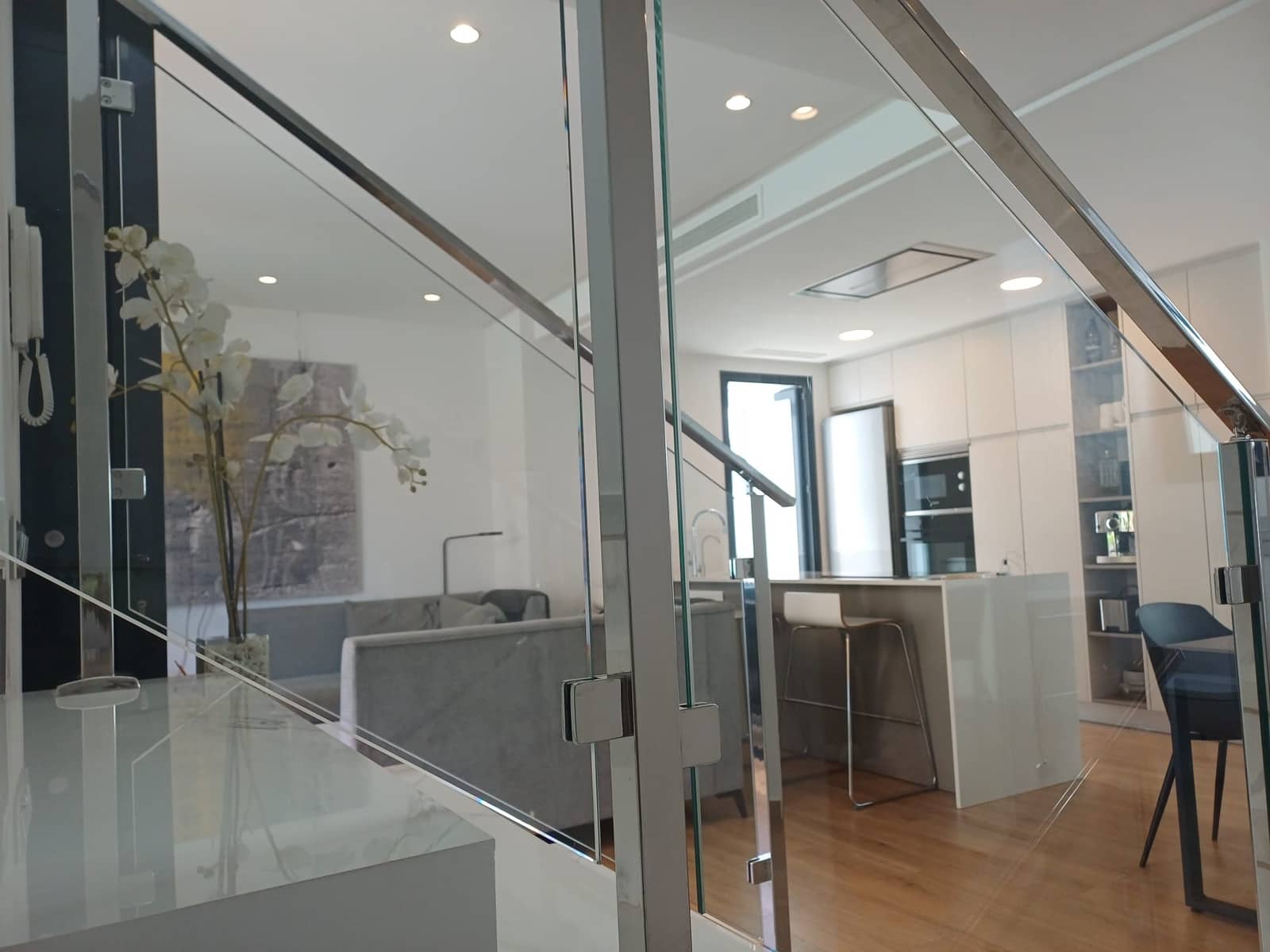 3 makuuhuone Huvila myytävänä paikassa El Campello mukana uima-altaan 
autotalli - 855 000 € (Ref: 9325289)