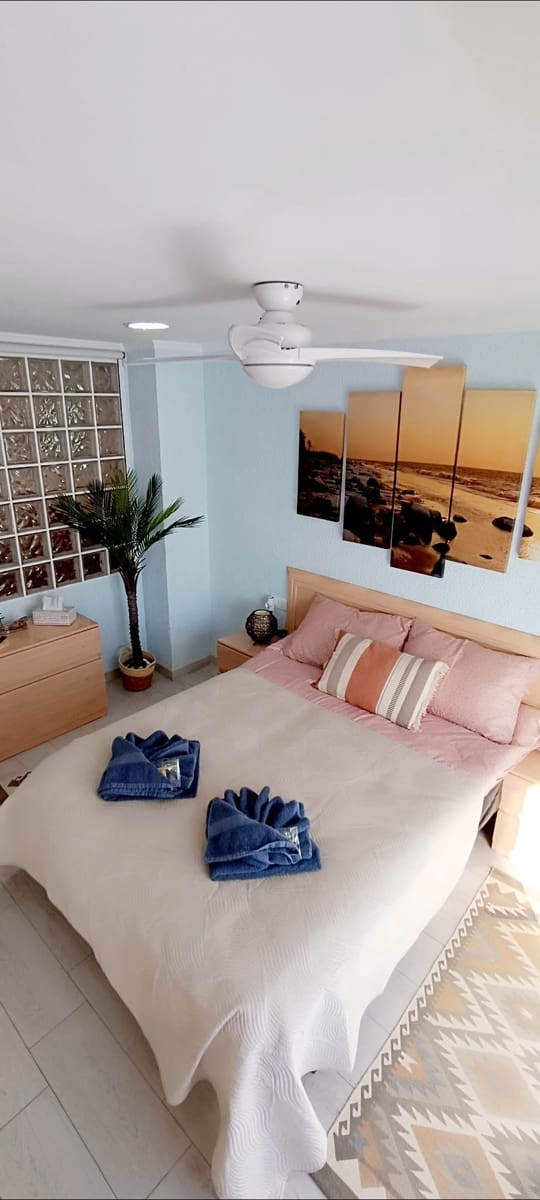 Piso de 3 habitaciones en Santa Pola en alquiler - 890 € (Ref: 9357793)