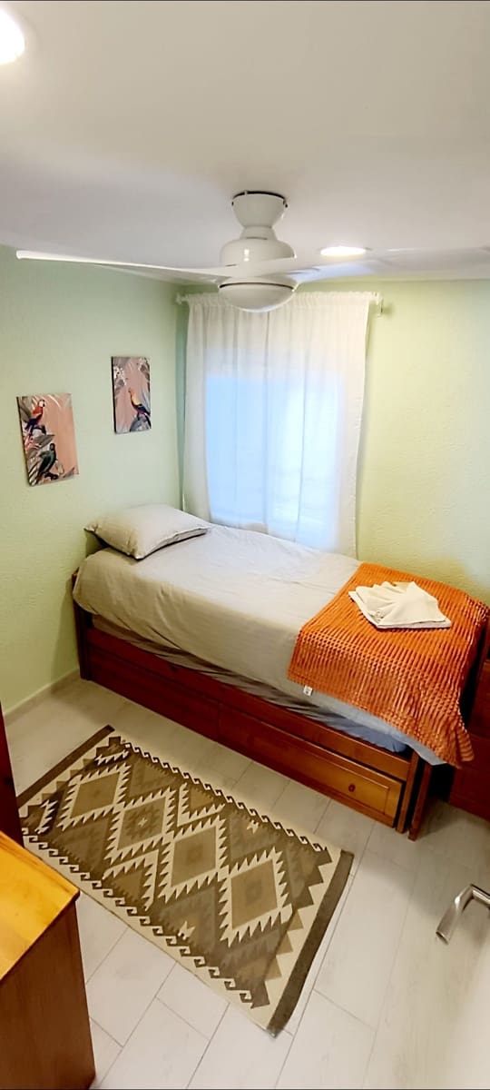 Piso de 3 habitaciones en Santa Pola en alquiler - 890 € (Ref: 9357793)